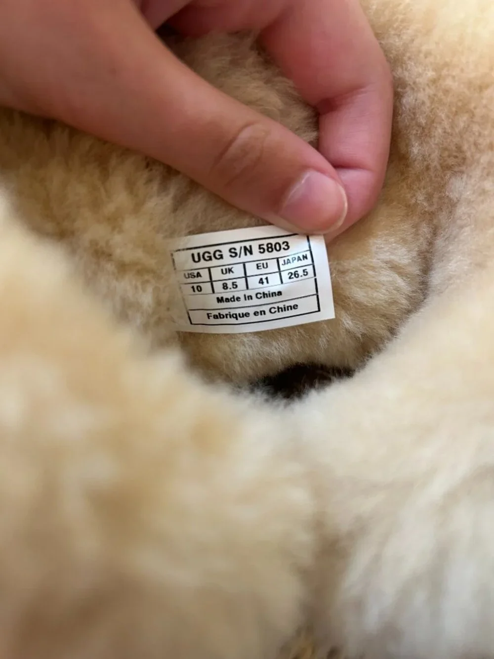 Ugg Bailey Button II (Women's Size 10) Color: Chestnut